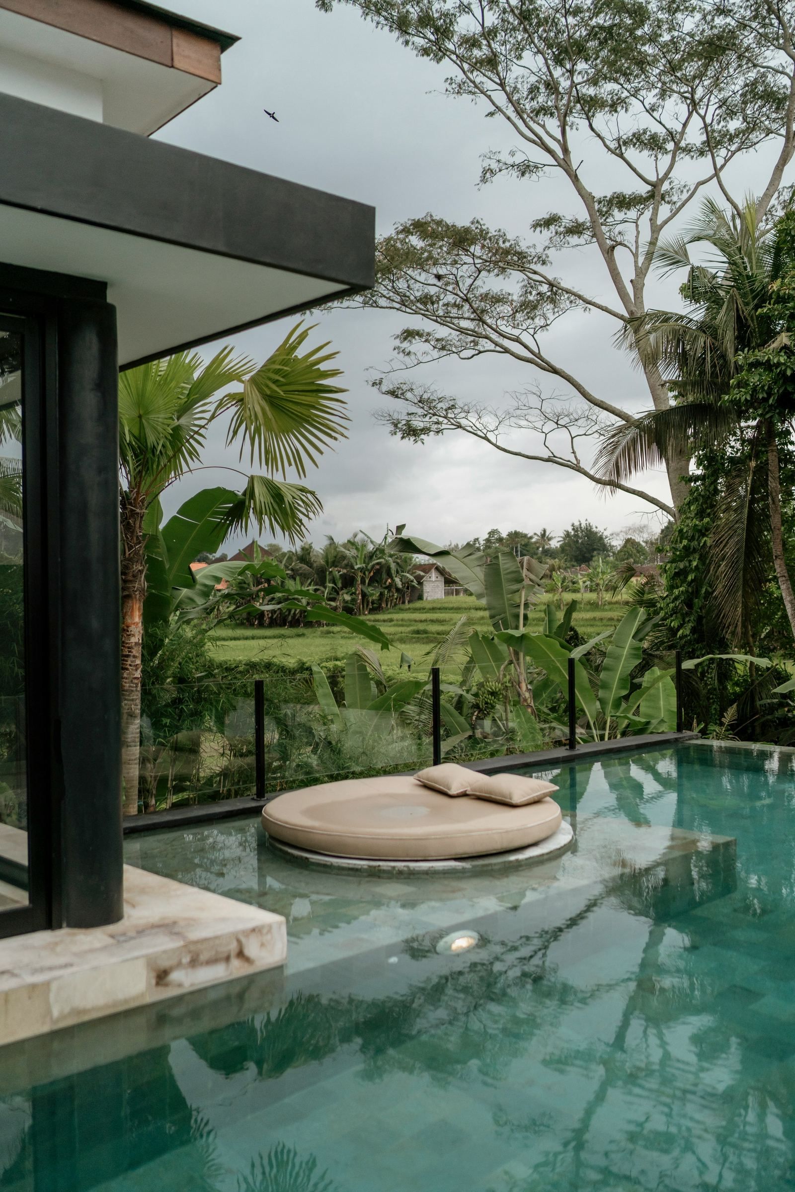 Bali cafe lifestyle
